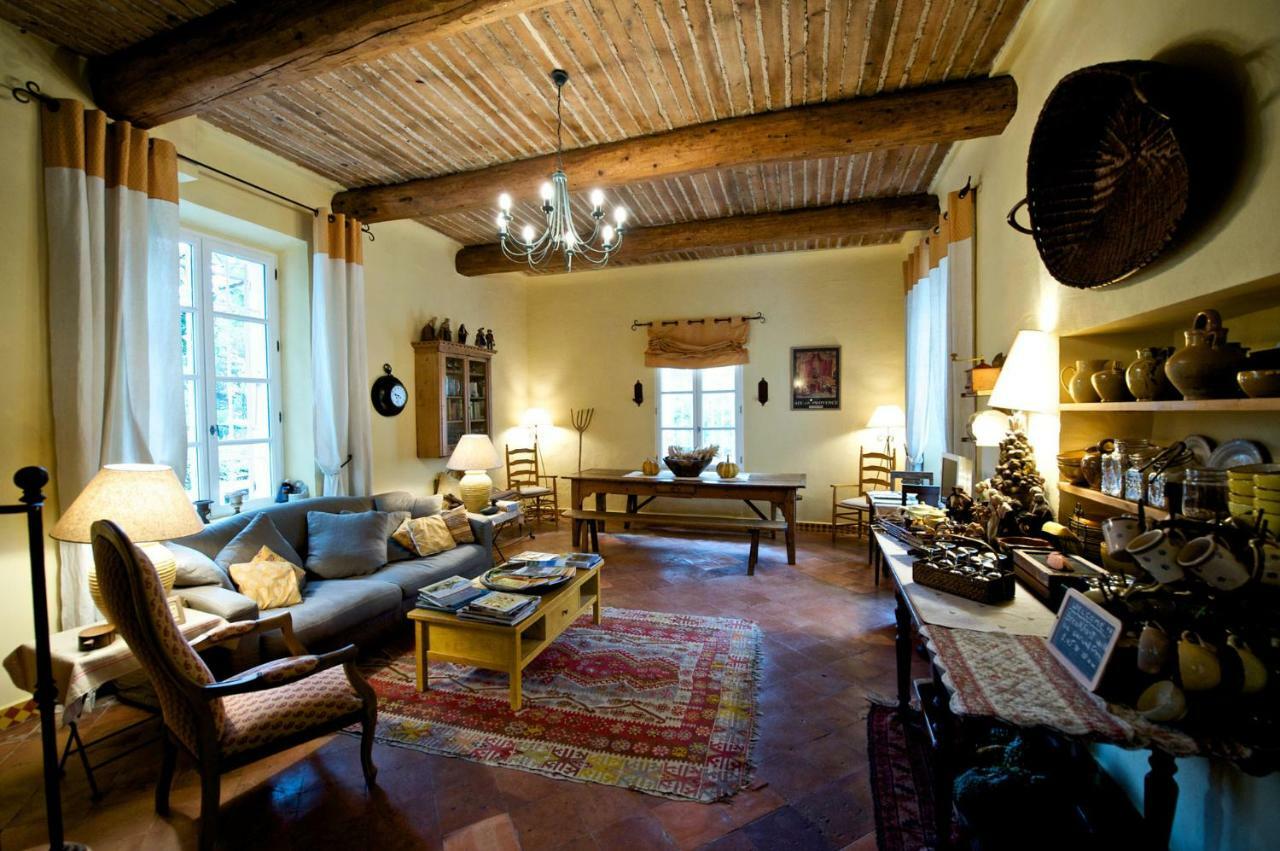 Le Clos Des Freres Gris Bed & Breakfast Aix-en-Provence Exterior photo