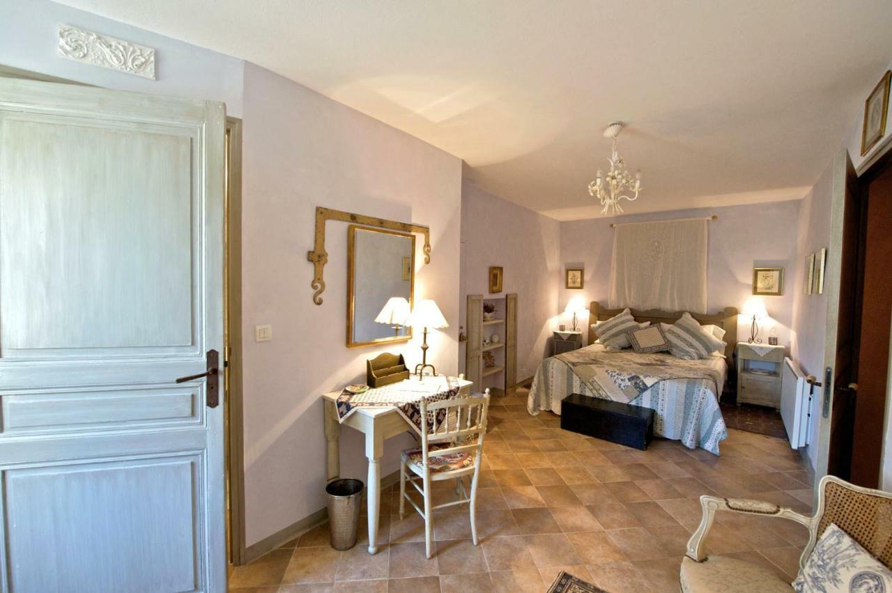Le Clos Des Freres Gris Bed & Breakfast Aix-en-Provence Exterior photo