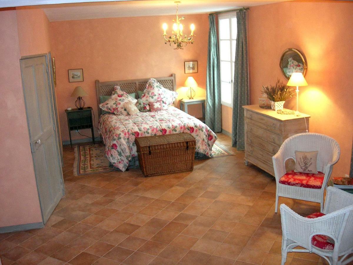 Le Clos Des Freres Gris Bed & Breakfast Aix-en-Provence Exterior photo